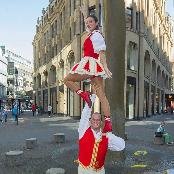 tanzgruppe-tanzpaar-sina-niklas